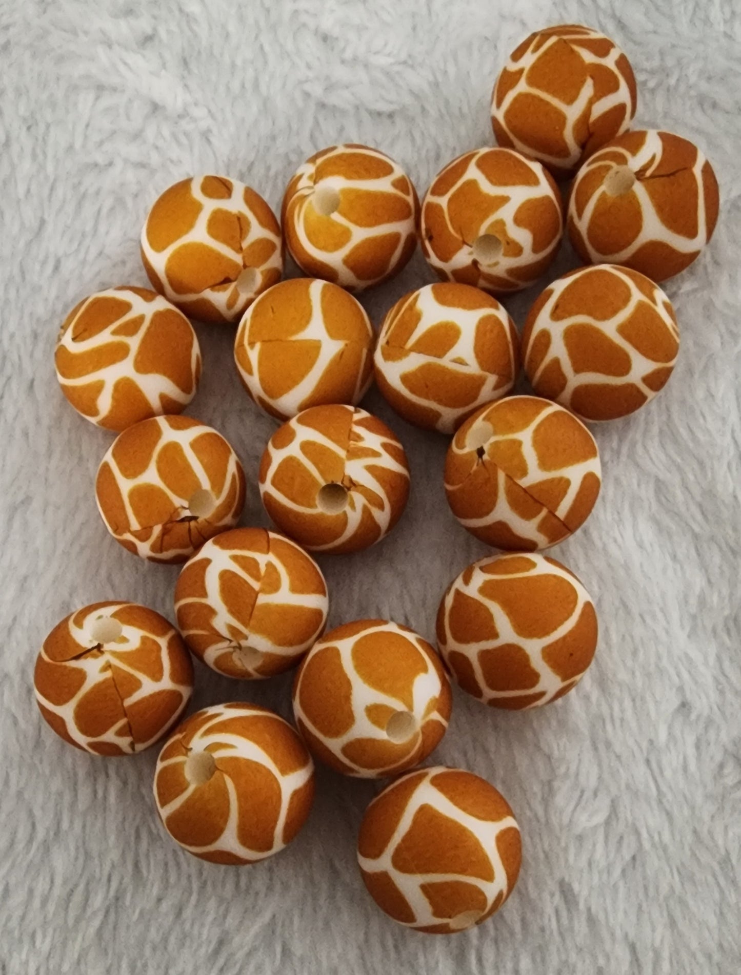 18 10mm Giraffe Printed Silicone Beads