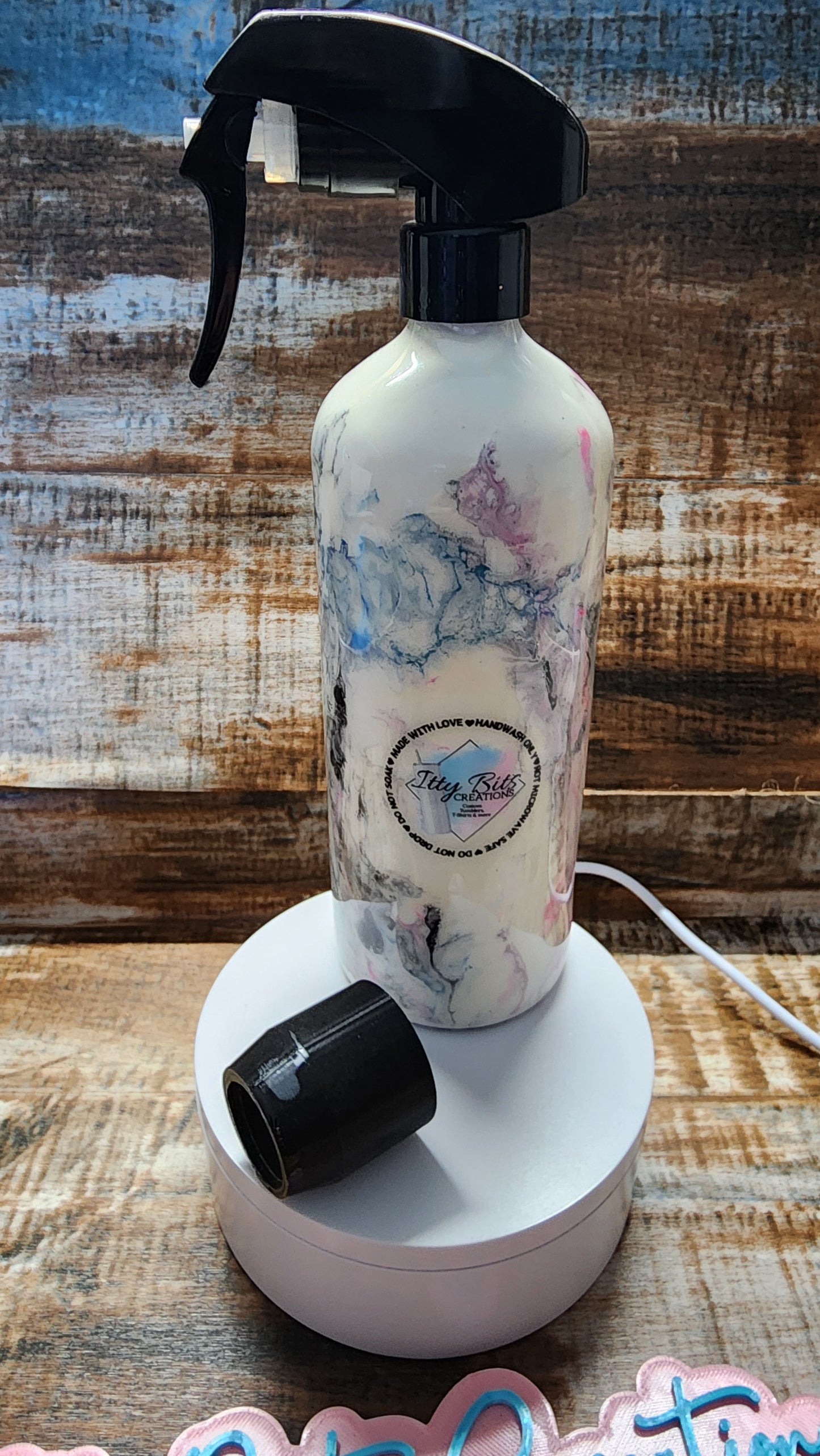 Attachment for spray bottle
