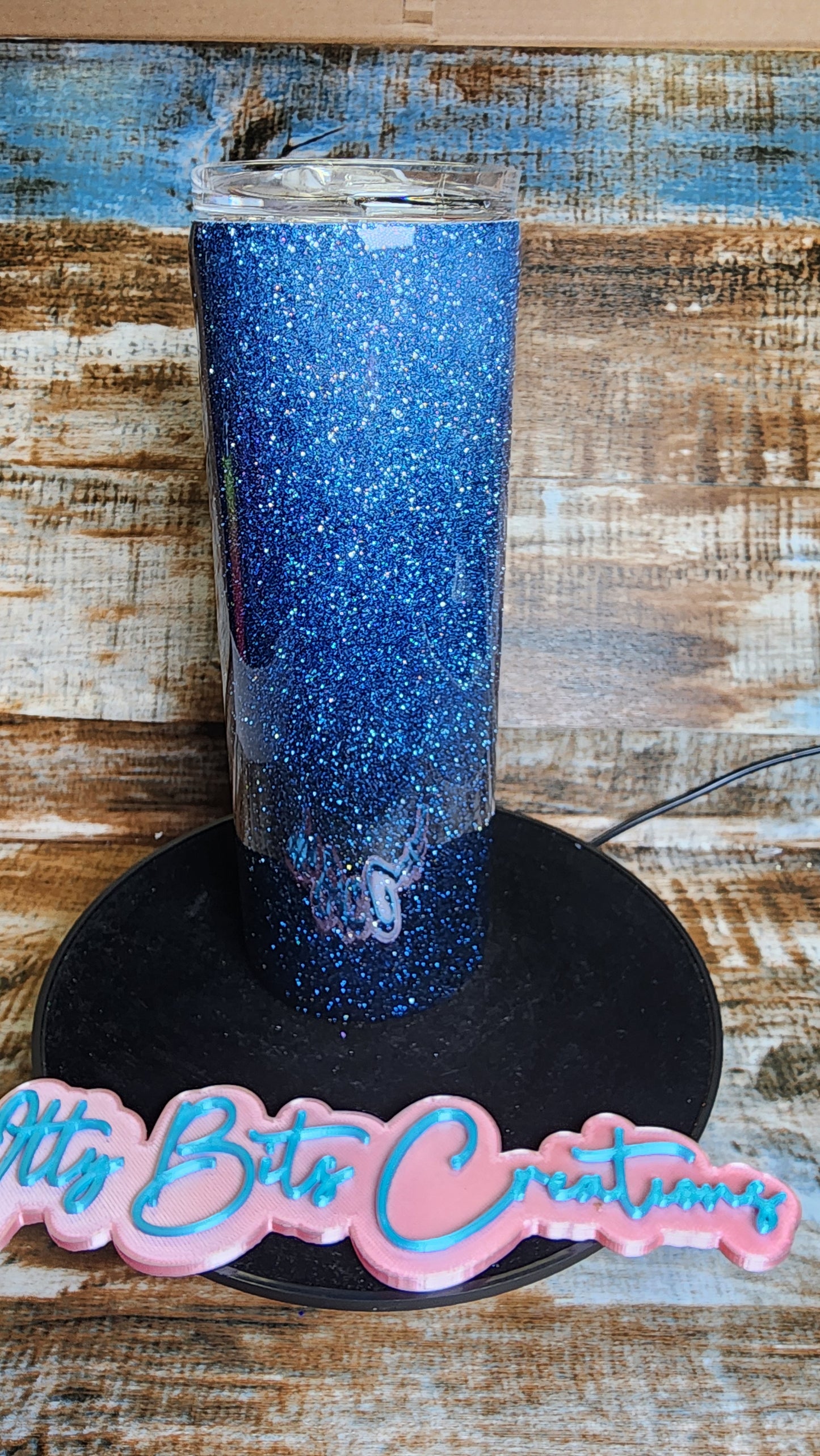 20 oz blue ombre grab