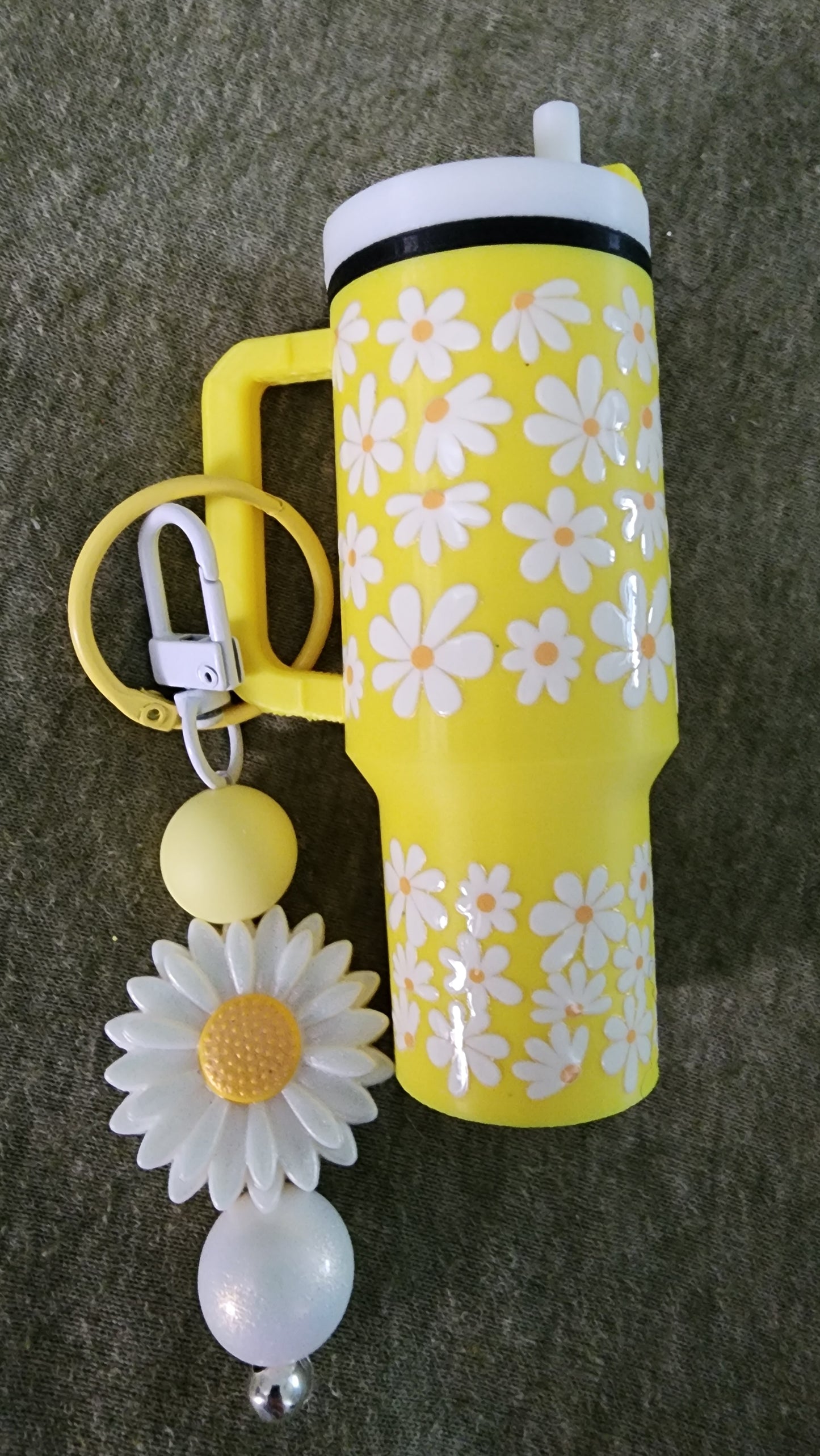 Daisies Tumbler Keychain