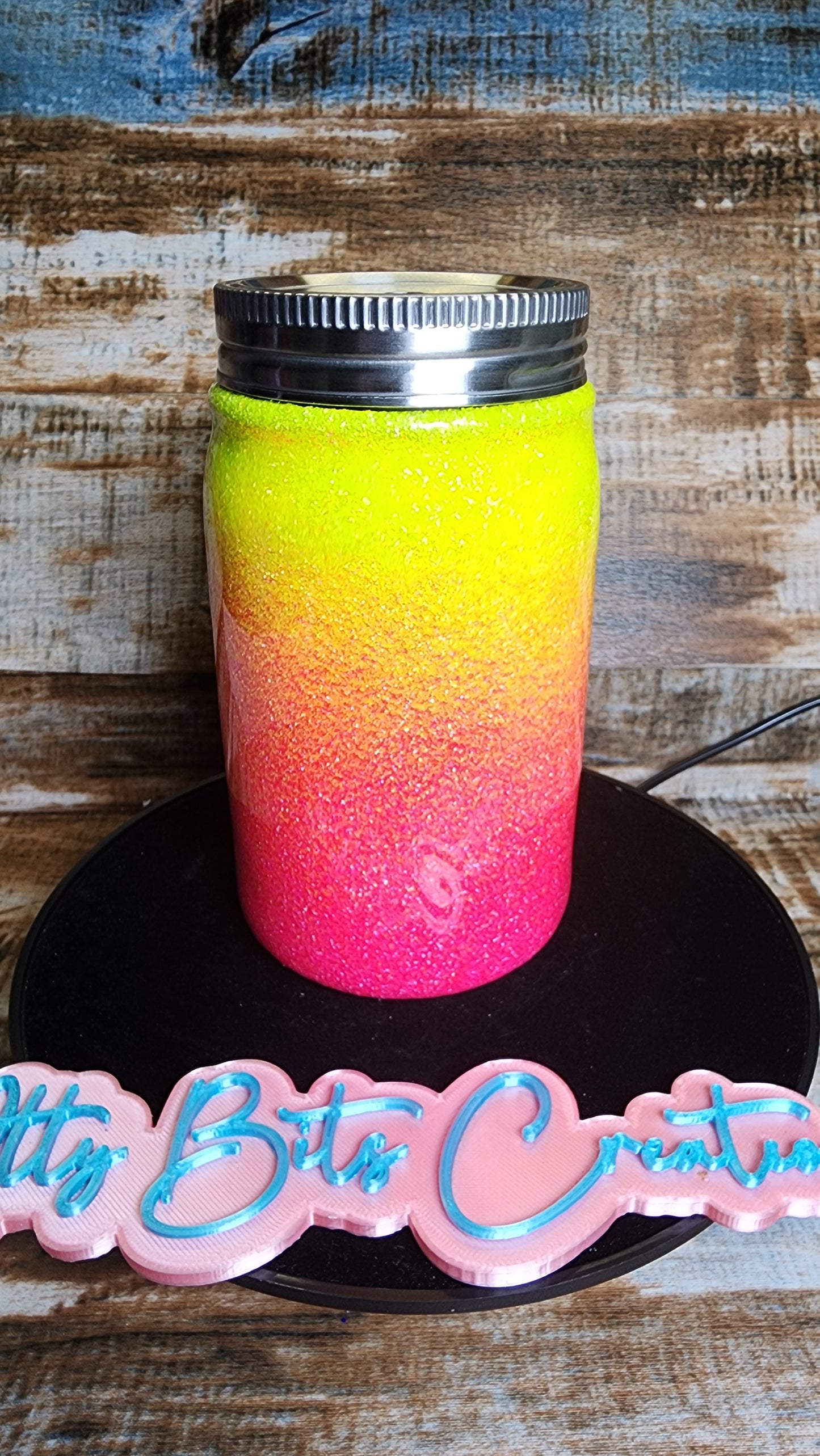 pink yellow mason grab
